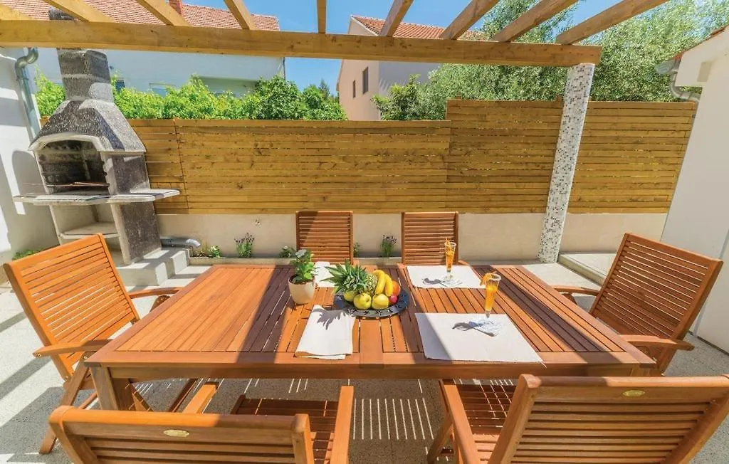 Apartment In Pakostane With Pool Access, Terrace, Air Conditioning, Wi-Fi, 3548-1