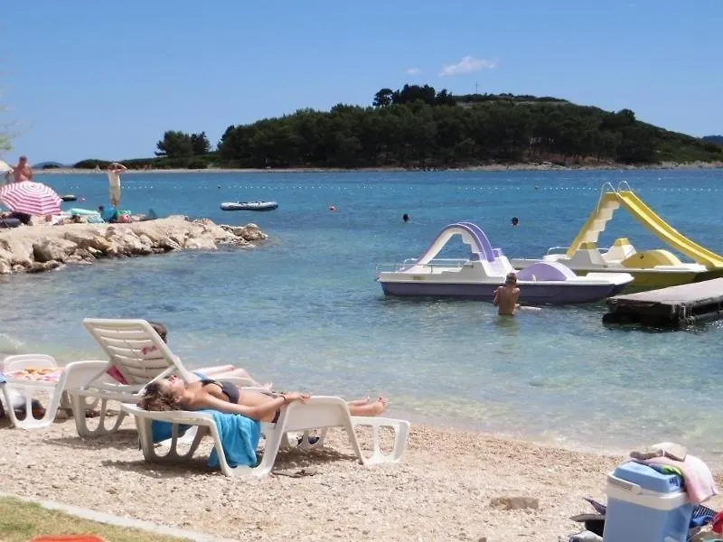 Apartment In Pakostane With Pool Access, Terrace, Air Conditioning, Wi-Fi, 3548-1